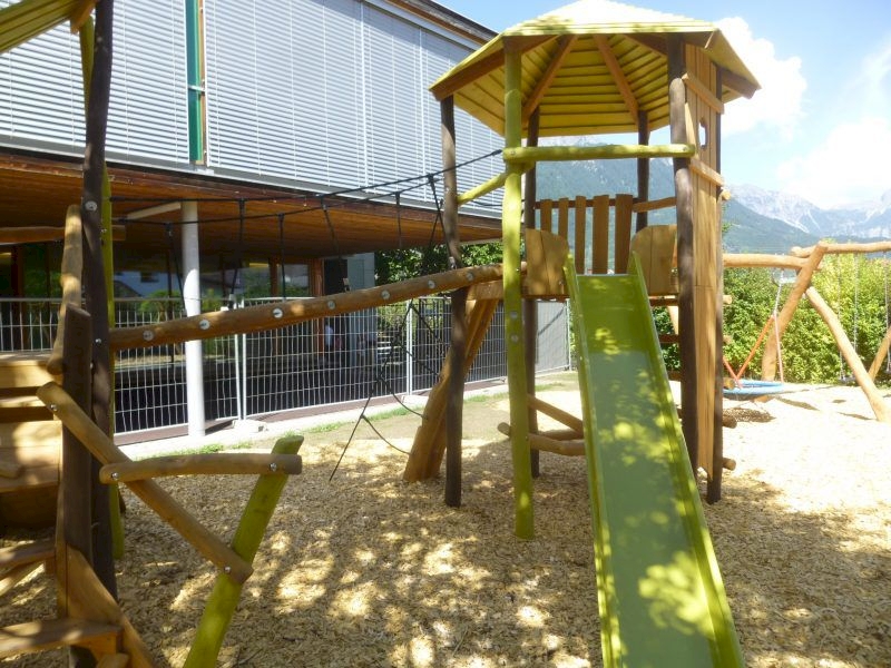 Komplettanbieter für Kindergärten, Schulen und Spielplätze